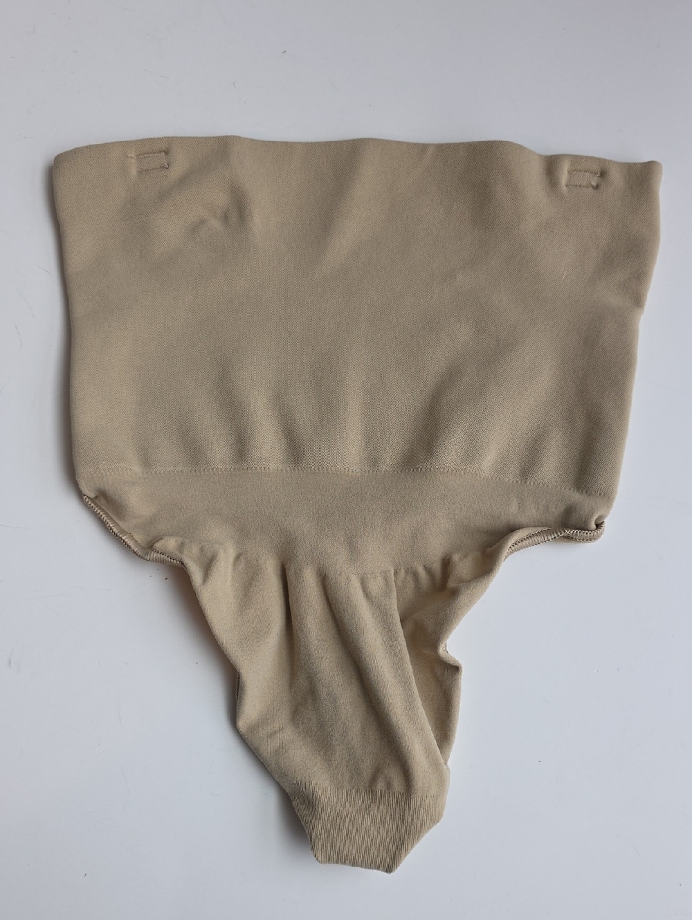 NWOT SKIMS Nude Beige Shapewear Thong Small G019
